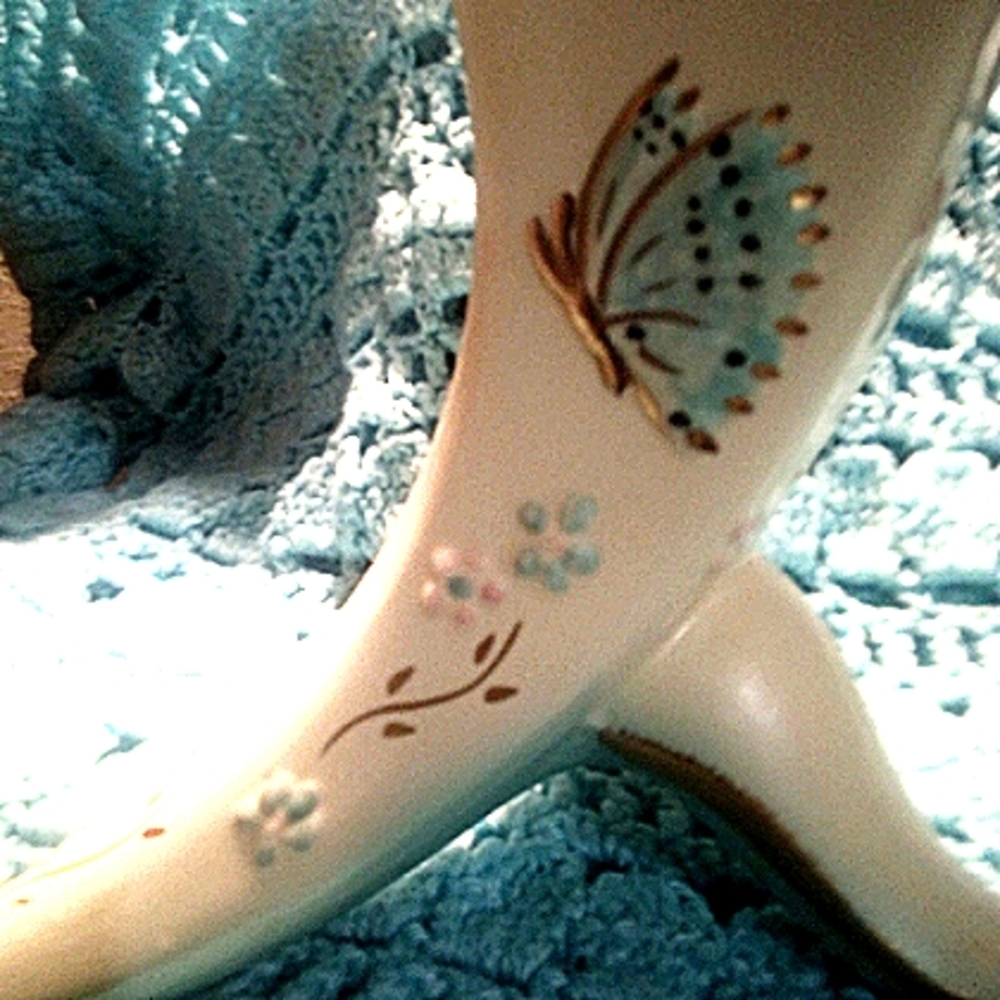 1956 Hull signed butterfly vase